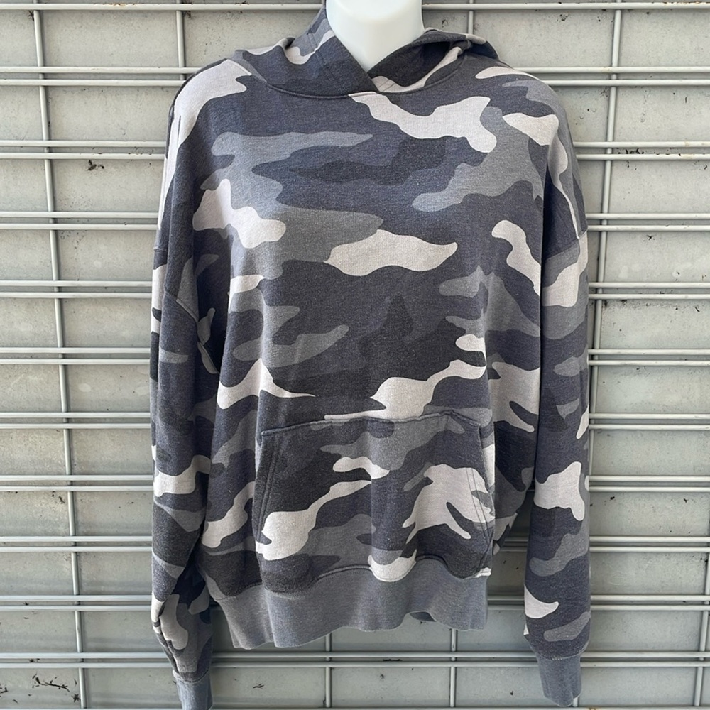PINK VS Camouflage Crop Hooded Sweatshirt